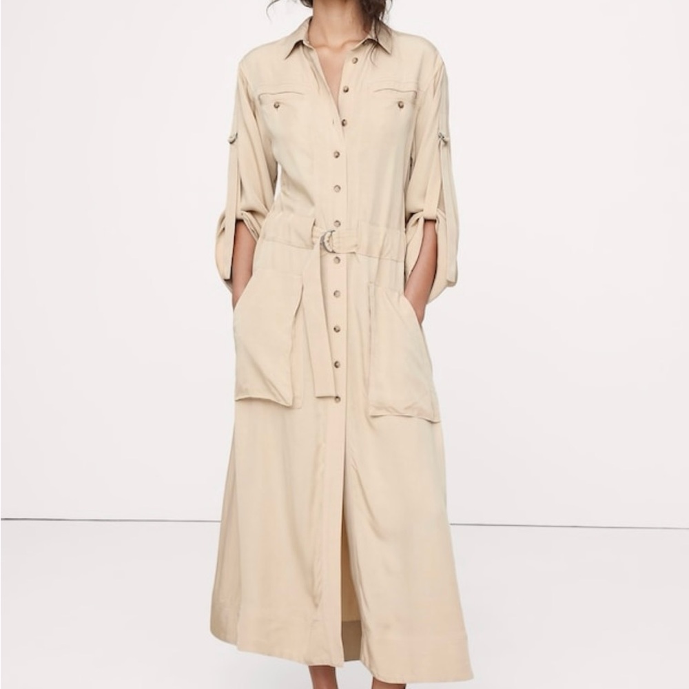 Banana Republic Cream Long Sleeve Dress
